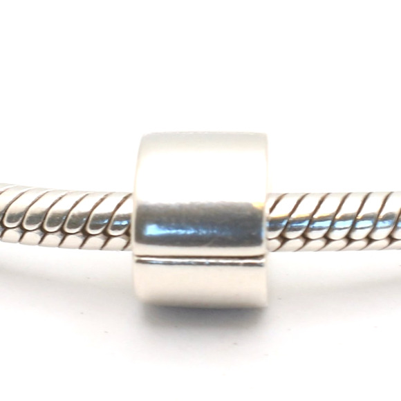 Authentic PANDORA Smooth Plain Clip - Picture 2 of 11